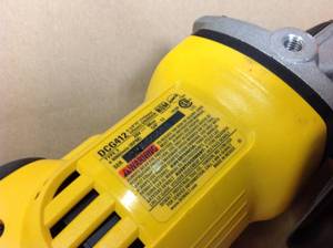 DEWALT 20-Volt MAX Lithium-Ion Cordless 4-12 in. to 5 in. Grinder (Tool Only)&nbsp&nbspin good condition
