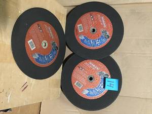 lot 14 image: DIABLO 14 in. x 18 in. x 20 mm Metal High Speed Cut-Off Disc in good condition