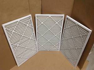 lot 56 image: Lot whit furnaces air filters
