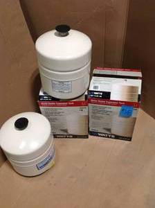 lot 58 image: Watts Potable Water Expansion Tank for 50 gal. Water Heaters in good condition