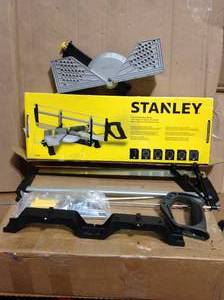lot 71 image: STANLEY 20-800 Contractor Grade Clamping Miter Box in good condition