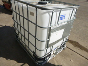 250 Gallon Plastic Tote with Metal Frame and Spigot