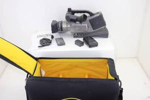 lot 9 image: Panasonic AG-DVC7 Mini DV Camcorder