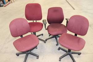 lot 74 image: 4 Office Chairs