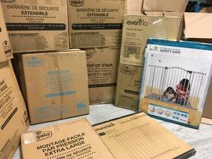 LOT OF BABY SAFETY GATES DIFFERENT SIZES SEE PICS