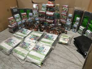 LOT WITH ASSORTED OUTDOOR PONDLAWNPATIO ACCESSARIES SEE PICS