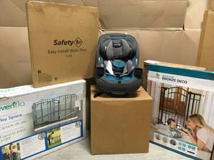 LOT WITH ASSORTED TODDLER SUPPLIES SEE PICS