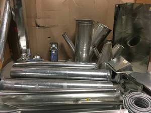 LOT WITH PLUMBING SUPPLIES SEE PICS