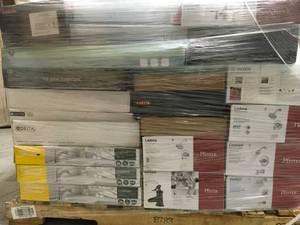 MIXED LOT WITH MOEN, PFISTER, AMERICAN STANDARD, DELTA, KOHLER COMPLETE FAUCET SETS USED