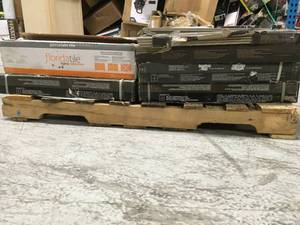 MIXED LOT OF ASSORTED FLOORING SEE PICS