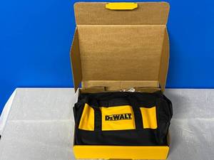 DEWALT KEYLESS CHUCK DRILL