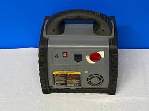 PEAK BATTERY JUMP STARTER