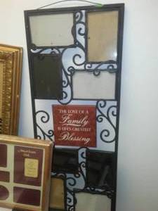 lot 15 image: Picture frames - large lot.