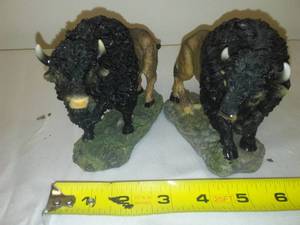 lot 23 image: 2 Resin Bison.