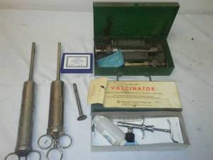 lot 62 image: Livestock Vaccination supplies.