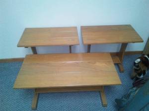 lot 43 image: 2 end tables & matching coffee table