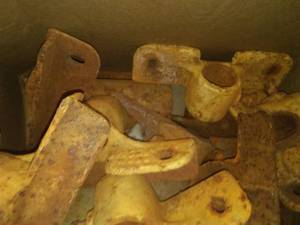 lot 46 image: Cast Dock pieces