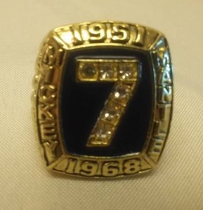 lot 23F image: Mickey Mantle New York Yankees # 7, Retirement Ring MLB Size 11.
