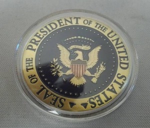 lot 101B image: Trump 2020 Coin - Presidential Seal. Size of a Silver Dollar.