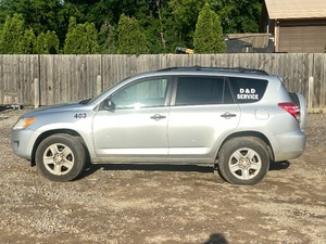 lot 7 image: 2009 Toyota Rav-4