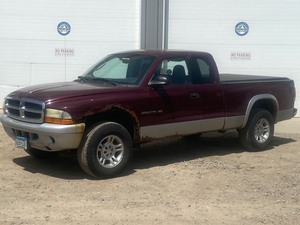 lot 10 image: 2002 Dodge Dakota SLT