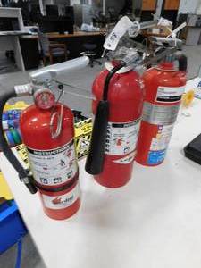 lot 58 image: 3 - Fire Extinguishers