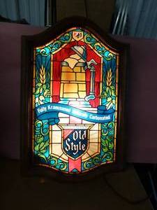 lot 76 image: Old Style Beer Light