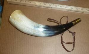 lot 82 image: Black Powder Horn