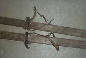lot 89 image: Vintage Set of Cross Country Skis