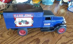 lot 119 image: Ertl Case Steam Tractor Truck Bank