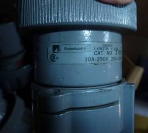 lot 135 image: Used Russelstoll 3760 Electric Connectors 30A-250V 20A-600V