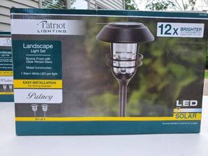 lot 67 image: 2 Sets of Solar Landscape Lights New in Box