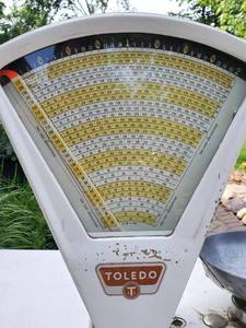 lot 14 image: VintageToledo Scale