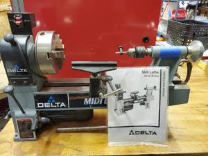 lot 6 image: Delta Midi Lathe