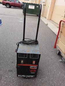 lot 1 image: Century Battery ChargerStarterTester 6 & 12 Volt