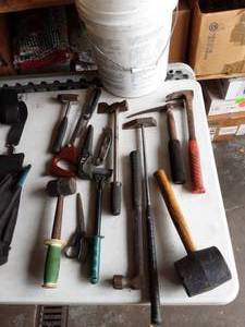lot 6 image: Hammer & Other Tools
