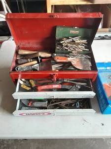 lot 8 image: Tool Box With Assorted Hand Tools