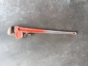 lot 9 image: 48 Pipe Wrench