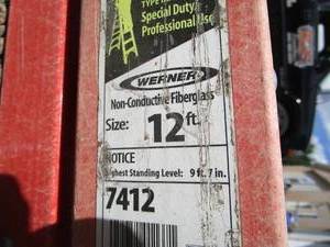 Werner 12 Fiberglass Step Ladder