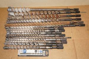 lot 34 image: Large Hammer Drill Bits