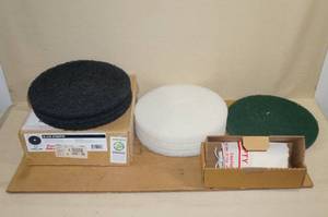 lot 53 image: NOS Scrubber Pads, Dust Bag