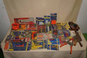lot 116 image: Assortment of Ideal Tools