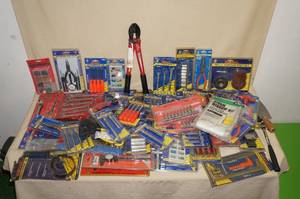 lot 118 image: Assortment of Ideal Tools