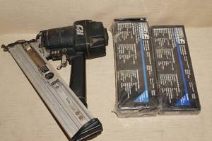 lot 114 image: Campbell Hausfeld Air Finish Nailer