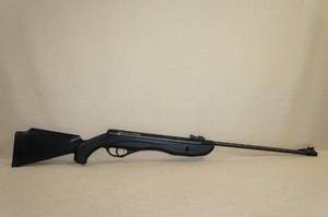 lot 157 image: Crosman Phantom Break Action .177 Pellet Gun
