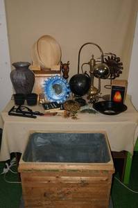 lot 184 image: Home Dcor in Wood Box with Asian Symbols