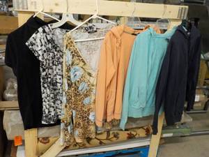 lot 34 image: Lot of Womens XL Clothing...