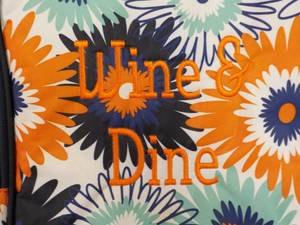 lot 71 image: Wine and Dine Insulated Bag...