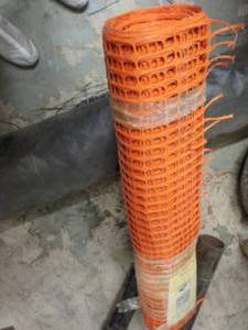 lot 100 image: 4 ft x 200 ft Snow Fence...