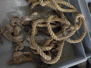 lot 121 image: Pulleys Attached to Rope ...